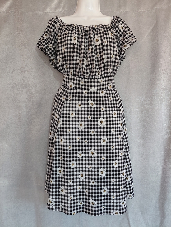 torrid Dresses & Skirts - Torrid Black & White Gingham Daisy Midi Dress Plus SZ 2 2X cottagecore Summer .